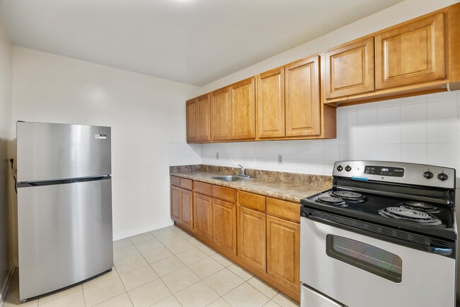 2775 Apartments