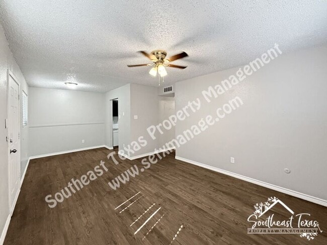 Photo - 427 Pinchback Rd