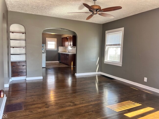 Photo - 1524 E 46th St