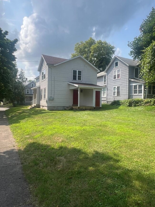 Photo - 704 W 4th St Unit #2