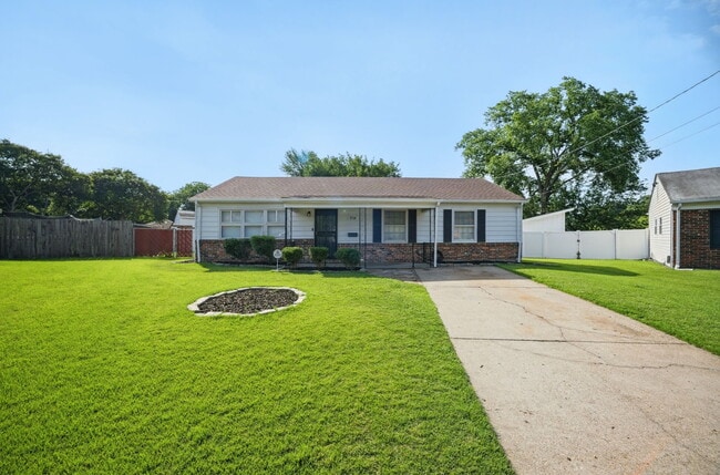 Building Photo - 2504 Tait Ct