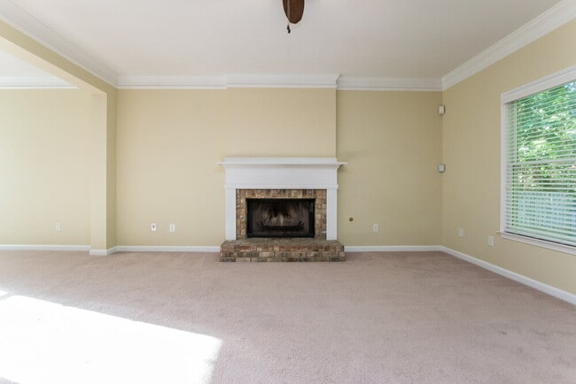 Photo - 1042 Amberton Ln