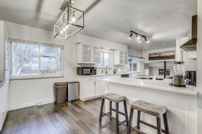 Photo - 2860 S Golden Way