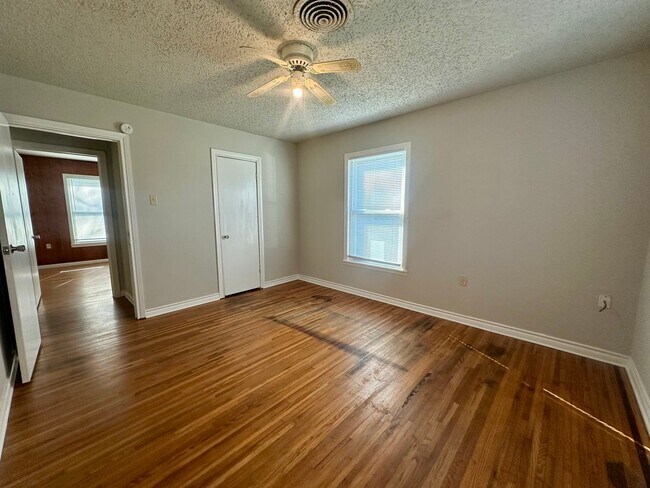 Photo - 2612 Alice Ave