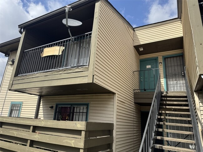 Building Photo - 6161 Reims Rd Unit 111A