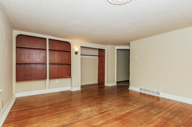 1606/1608 W High St.