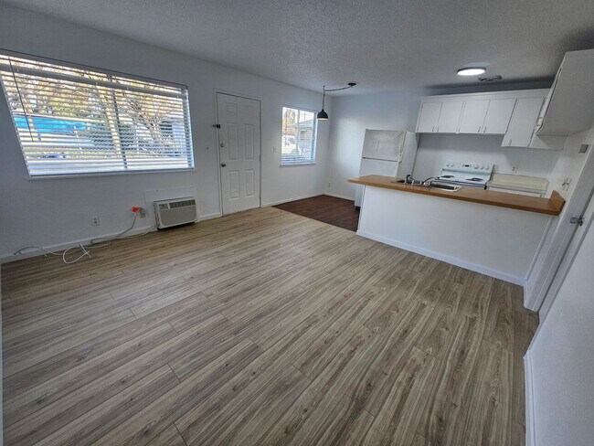 Photo - 25191 Grant St Unidad #2