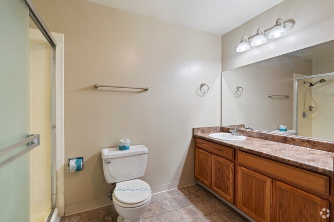 Studio, 1BA - 440 SF
