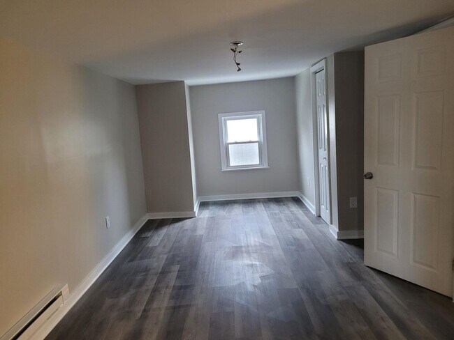 Photo - 42-44 Potomac Unit B