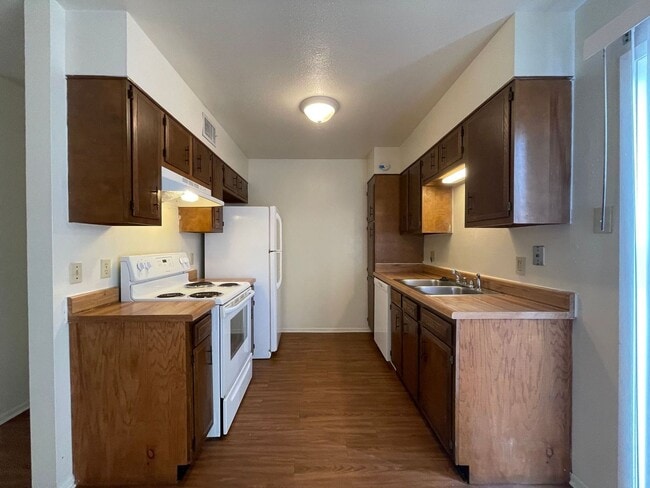 Photo - 8840 Glen Meadow Ln