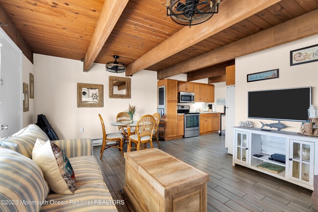 Building Photo - 1812 Boulevard Unit 11 Rental