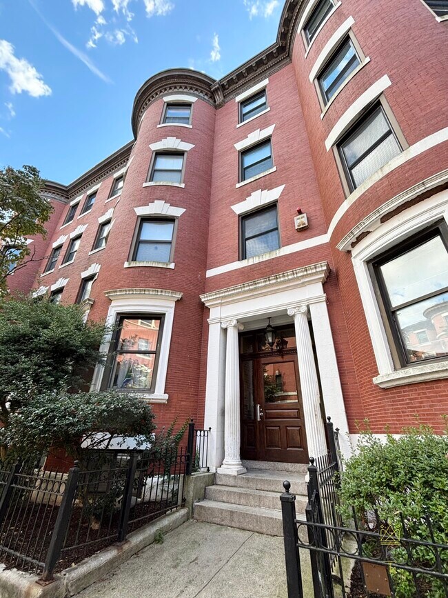 Photo - 96 Gainsborough St Unidad 106W