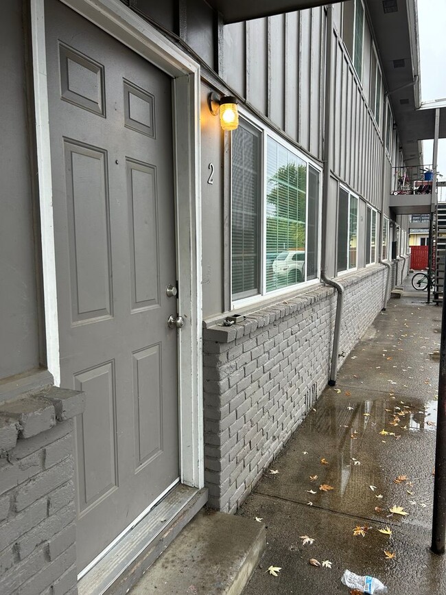Photo - (964) 2 Bedroom / 1 Bathroom **MOVE-IN SPE... Unit 02