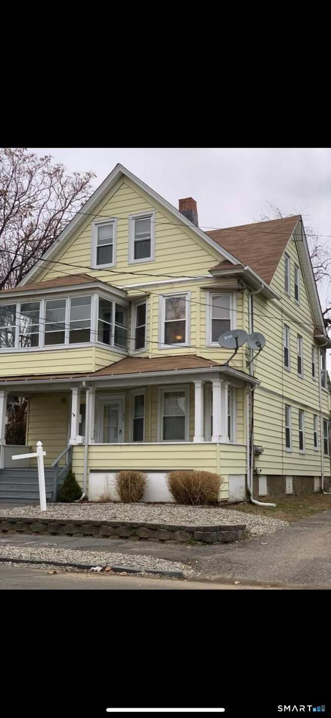 Building Photo - 130 Wilson St Unit 2