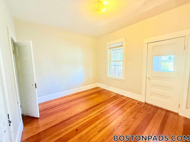 Photo - 348 Faneuil St Unit 2