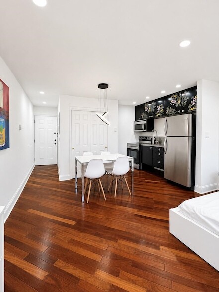 Photo - 320 49th St Unit 3c