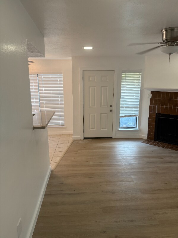 Photo - 5508 Lakeview Pkwy