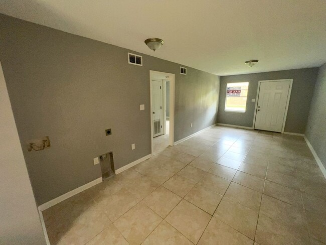 Photo - 5159 Baker Blvd Unit B