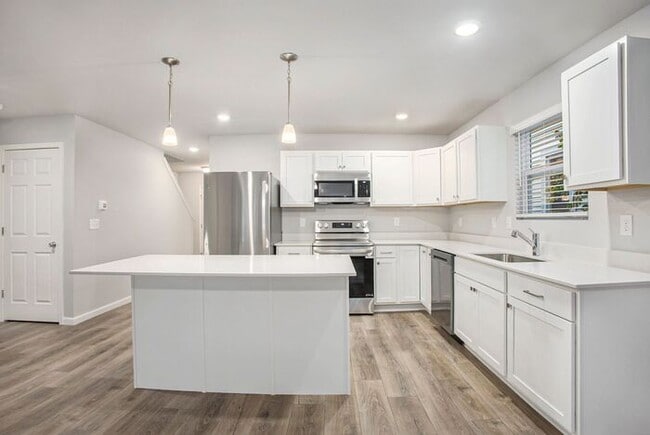 Photo - 5016 Birchwood Ln