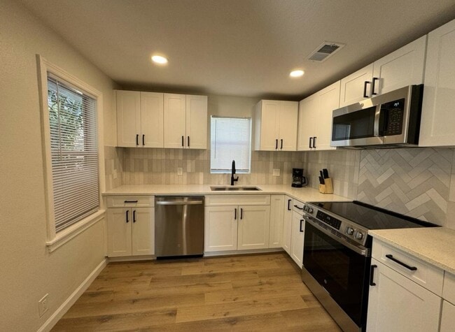 Photo - 2345 11th St S