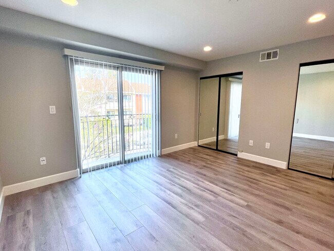 Photo - 14702 Magnolia Blvd