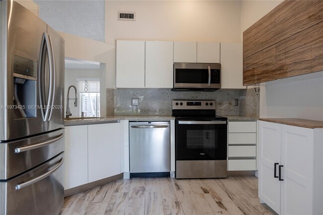 Photo - 10121 NW 51st Ln