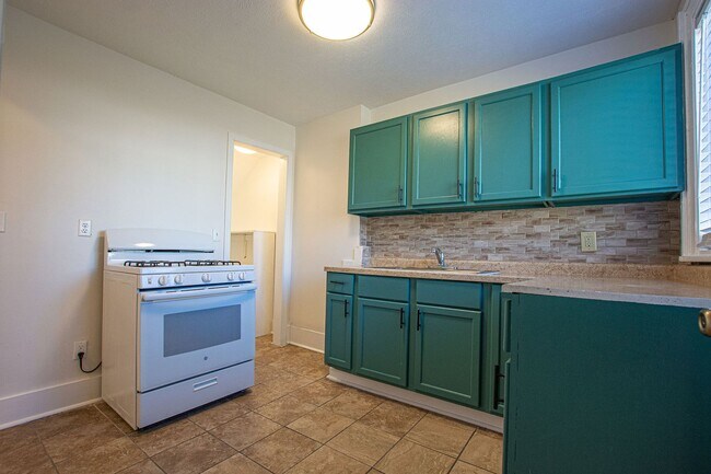 Photo - 106-108 N 38th St Unit 108