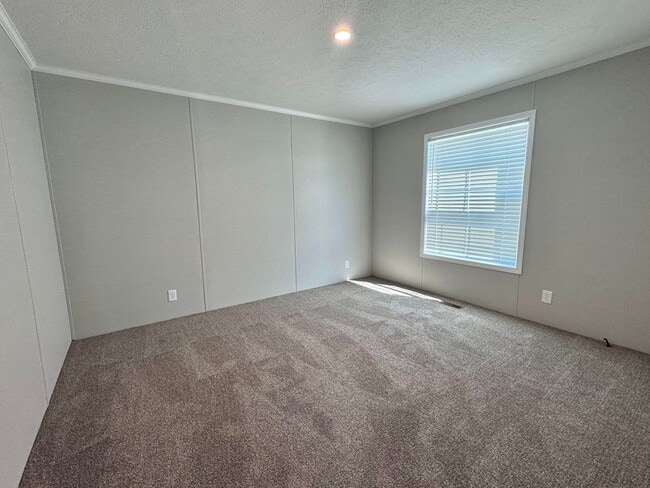 Photo - 17060 Canterbury Cir