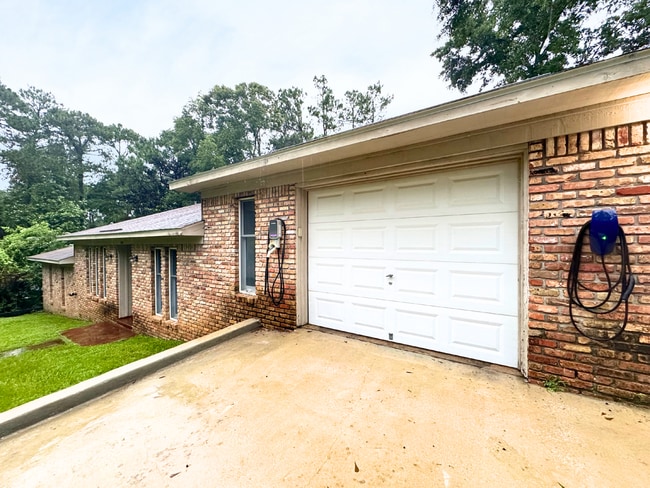 Photo - 662 Ridgewood Dr