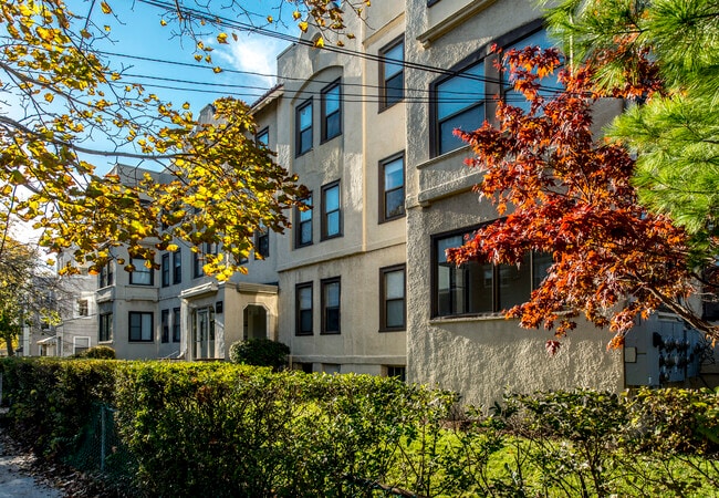 Building Photo - Hamilton Road Apartments
