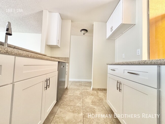 Photo - 1225 N Cherokee Ave Unidad 106