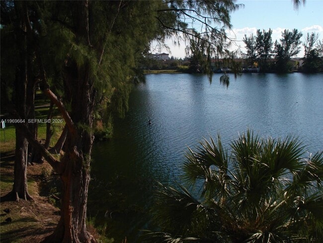 Building Photo - 10090 NW 80th Ct Unit 1321