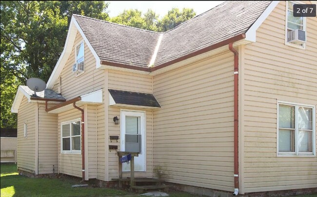 Photo - 1701 W Adams St Apartment Unit 1701 1/2