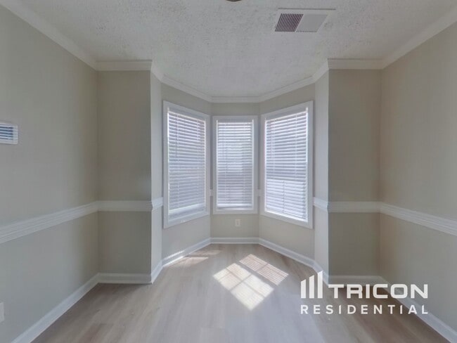 Photo - 134 Hunters Chase