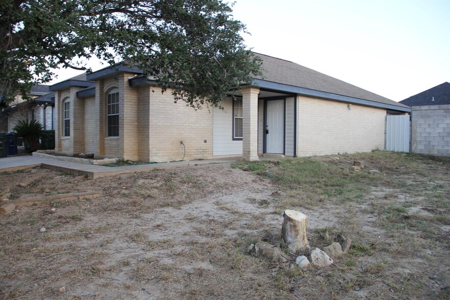 1801 Denmark Ln