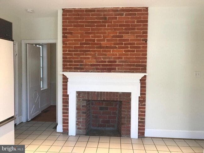 Photo - 1425 34th St NW