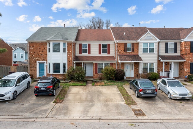 Photo - 802 Nottaway Dr