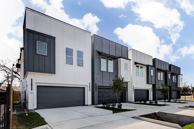 Photo - 112 Luetta St