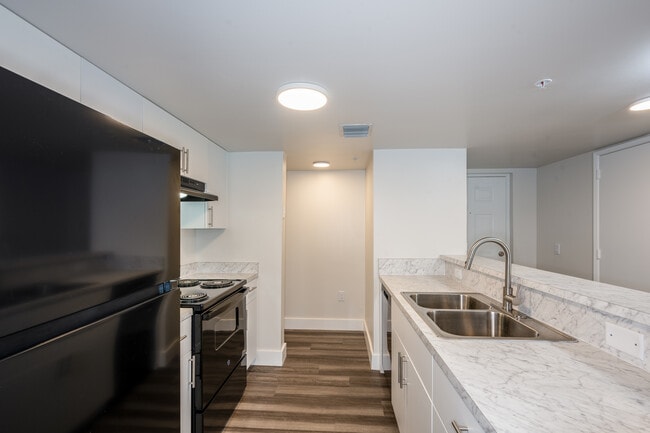 2 Bedroom, 2 Bathroom 898 Sq. Ft. - Ernie Martin Villas