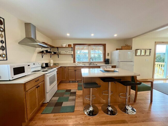 Photo - 67 Lower Hyde Park Unit A