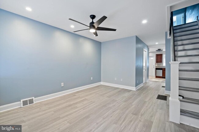 Building Photo - 2609 S Bancroft St Rental