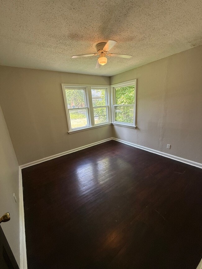 Photo - 837 Walters Dr