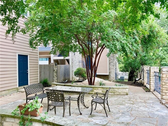 Photo - 2414 Longview St Unit 303