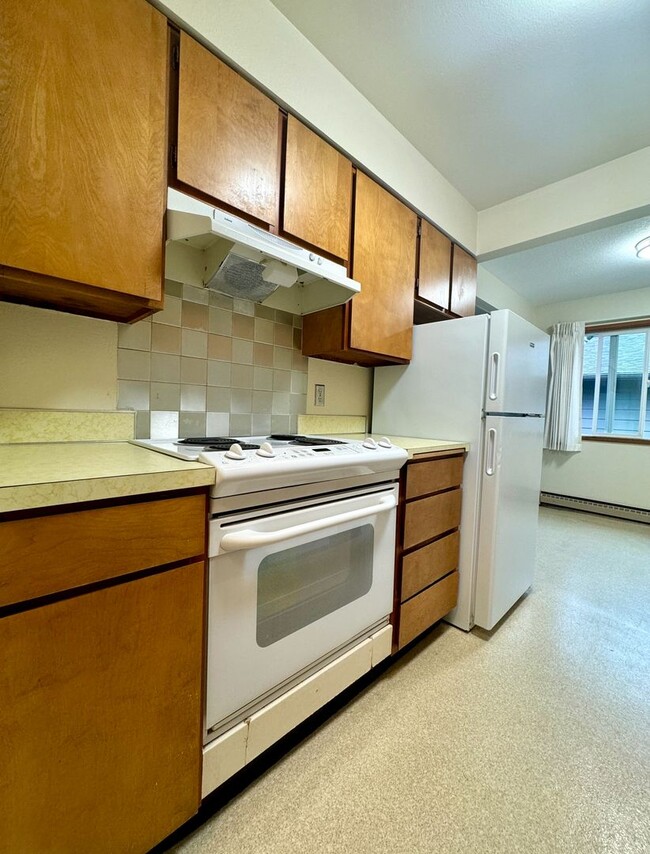 Photo - Vintage Irvington Top Floor 2 Bed~ Off Str... Unidad 1808