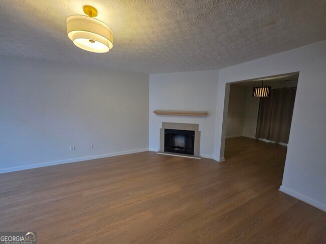 111 Chastain Loop
