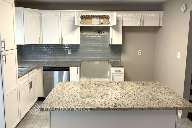 Photo - 2132 Rosewood Rd