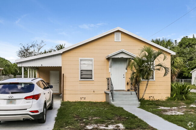 Building Photo - 831 C St Rental