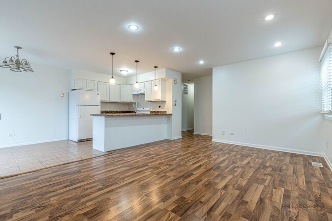 Photo - 526 Inverrary Ln