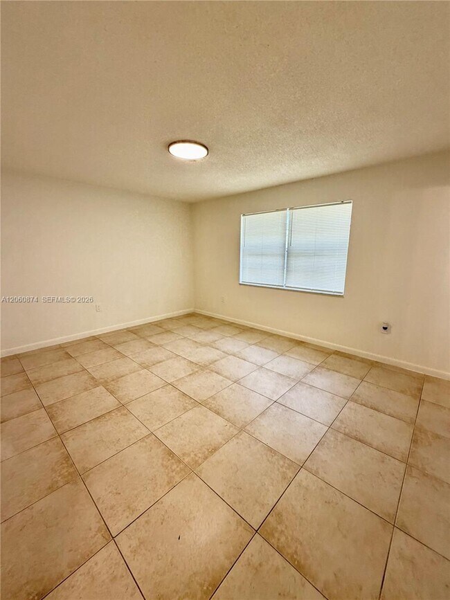 Photo - 4073 SW 52nd St Unit 1-2