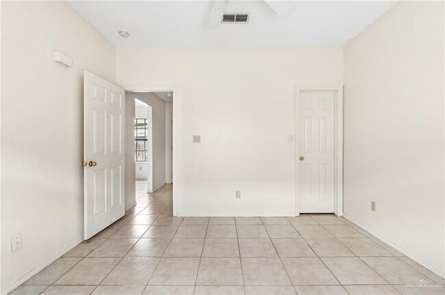 Photo - 13 South Dr Unidad A